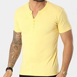 Sortie 😀 Tee 👚 Shirt Theo D Jaune de La Maison Blaggio 😉