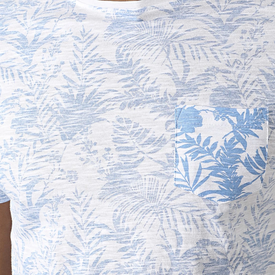 Top 10 ⭐ Tee 👚 Shirt A Poche Poitrine Manhattan Blanc Bleu Clair Floral de La Maison Blaggio 👍 – Image 2